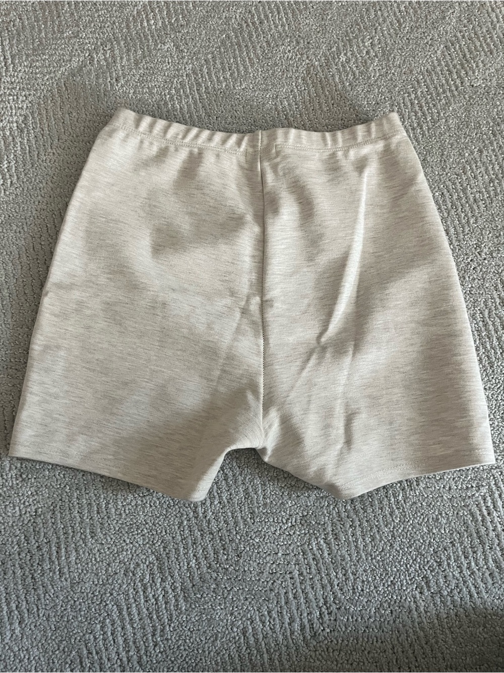 LESET Light Beige High-Rise Stretch Shorts - Picture 3 of 3
